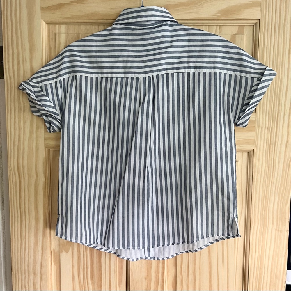 Banana Republic Cotton Gauze Roll Cuff Shirt - Picture 2 of 8